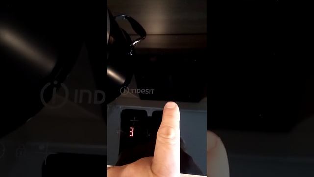 включение индукционной панели indtsit IS 41Q60NE смотреть онлайн