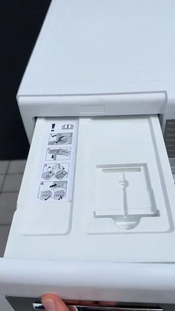 Сушильна машина Bosch HomeProfessional WTY87781 смотреть онлайн