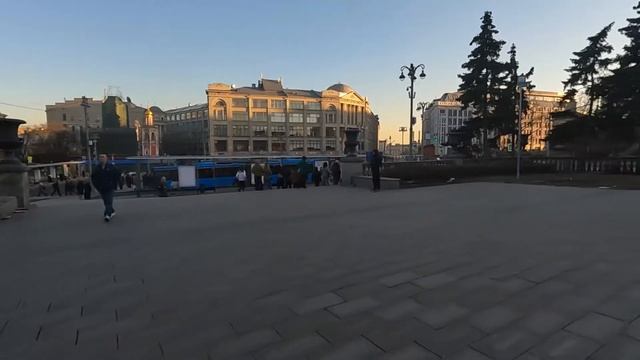 Через ВСЮ Москву иду ПЕШКОМ к Никулину на Цветном Буль смотреть онлайн