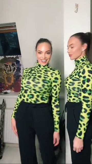 Хотел(а) бы себе сестру или брата близнеца? 😈🥰 🎶 @lyaman смотреть онлайн