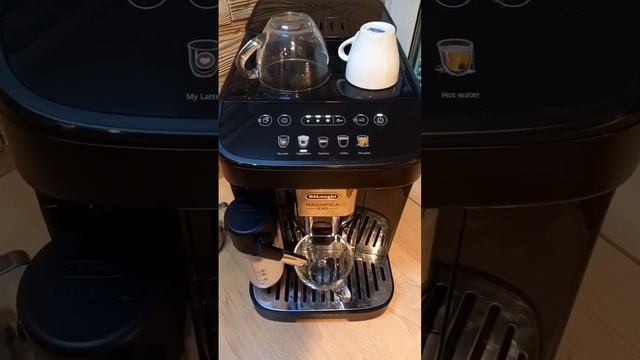 Delonghi Magnifica Evo- приготування капучіно смотреть онлайн