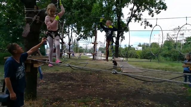 Парк победы верёвочный городок часть вторая смотреть онлайн