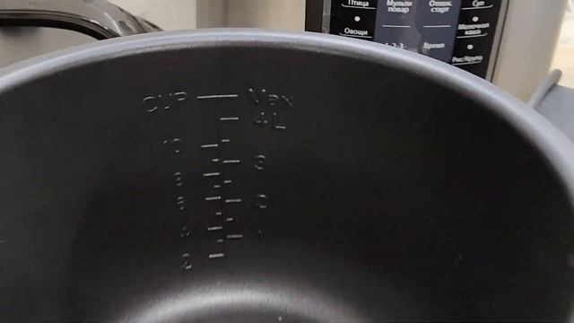 Сравнение скороварок Midea MPC-6037 и Redmond RMC-P470