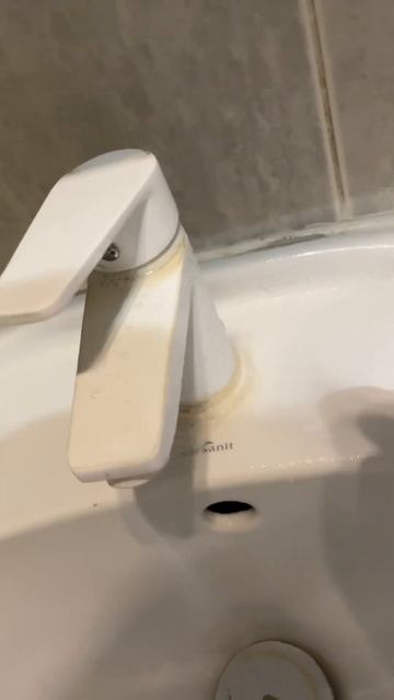 Тестирую розовый спрей 6/10 #польша #asmr #уборка смотреть онлайн