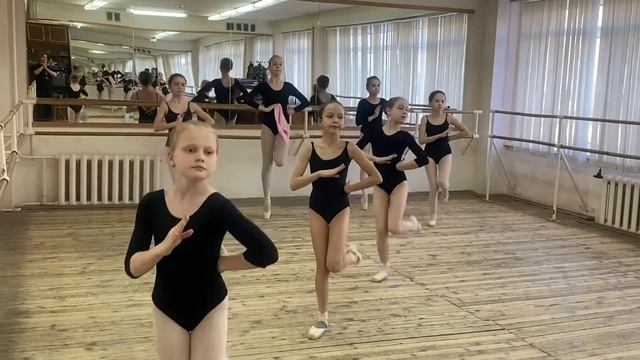 Фрагмент репетиции к отчетному концерту. Преп. Тарасевич И.А. , Конц-р Мамзикова О.С. смотреть онлайн