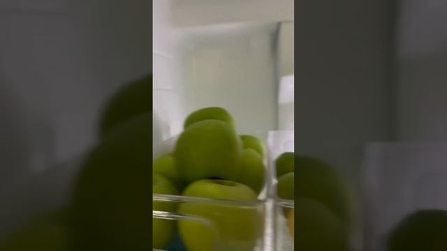 ЕШЬ СТРОЙНЕЙ МОЛОДЕЙ. Показываю свой холодильник смотреть онлайн