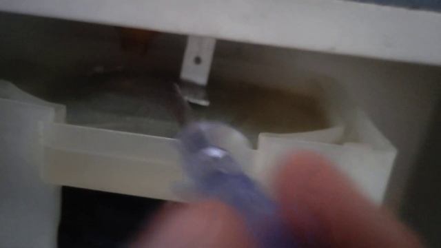 Почему в холодильнике намерзает много льда? Разморози смотреть онлайн