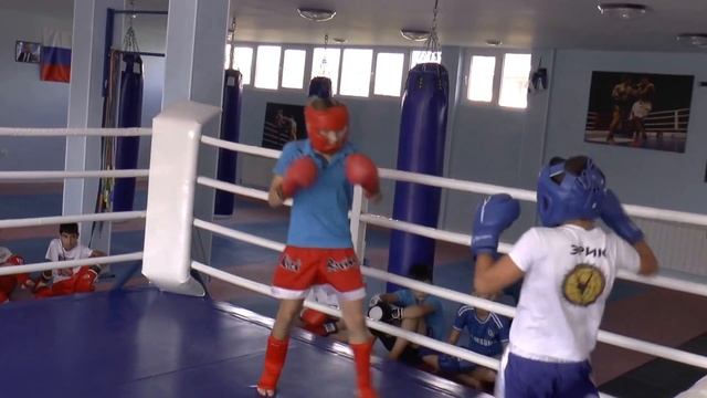 Судья Новиков в спортивной школе знаменитых братьев Тозлиян смотреть онлайн