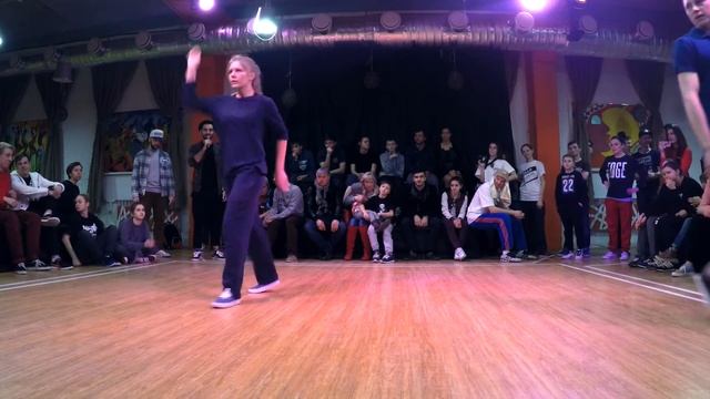 Атом Vs Аня | 1\2 Final | Popping Beginners | ТРОЯ 1x1