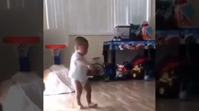 "Обиделся, что вес маленький сделали 😍😂" смотреть онлайн