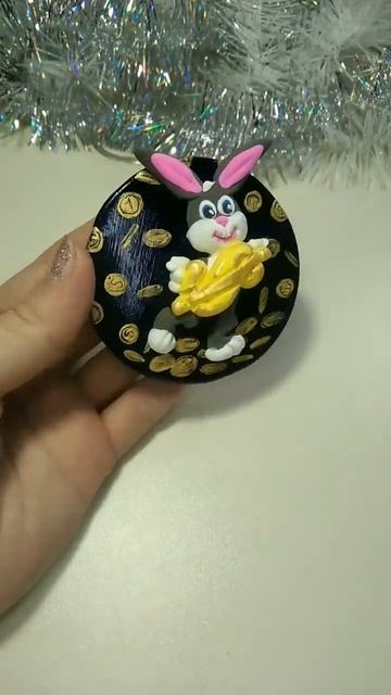 Символ года 2023 Зайчик и доллар. Из воздушного пластили