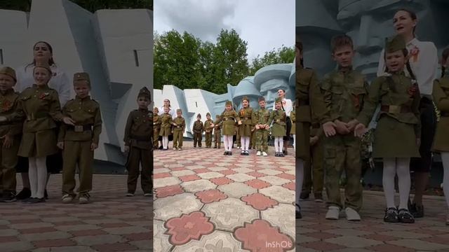 Возложение цветов воспитанниками подготовительной группы детского сада №5 «Зайчик» с. Эльхотово смотреть онлайн