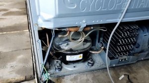 Холодильник LG c инверторным BLDC  компрессором не холоди