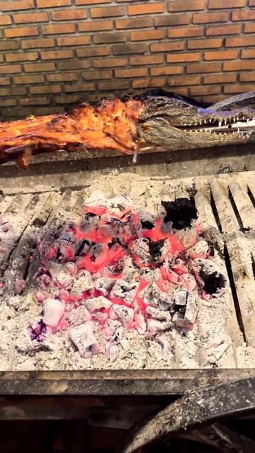 Вьетнам. Безлимит в Гриль Гарден Нячанг, крокодил смотреть онлайн