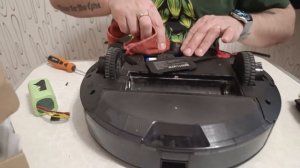 Замена аккумулятора 🔋 в роботе пылесосе. #роботпылес?