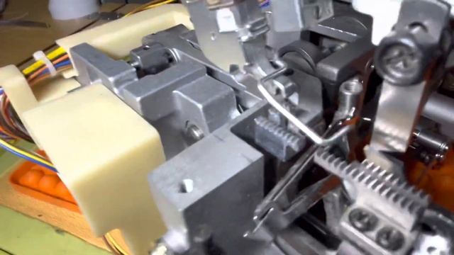 Bernina 2000 DE Overlock//разборка/смазка