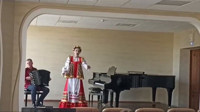 «Есть поляна лесная» Муз. В.Захарченко смотреть онлайн