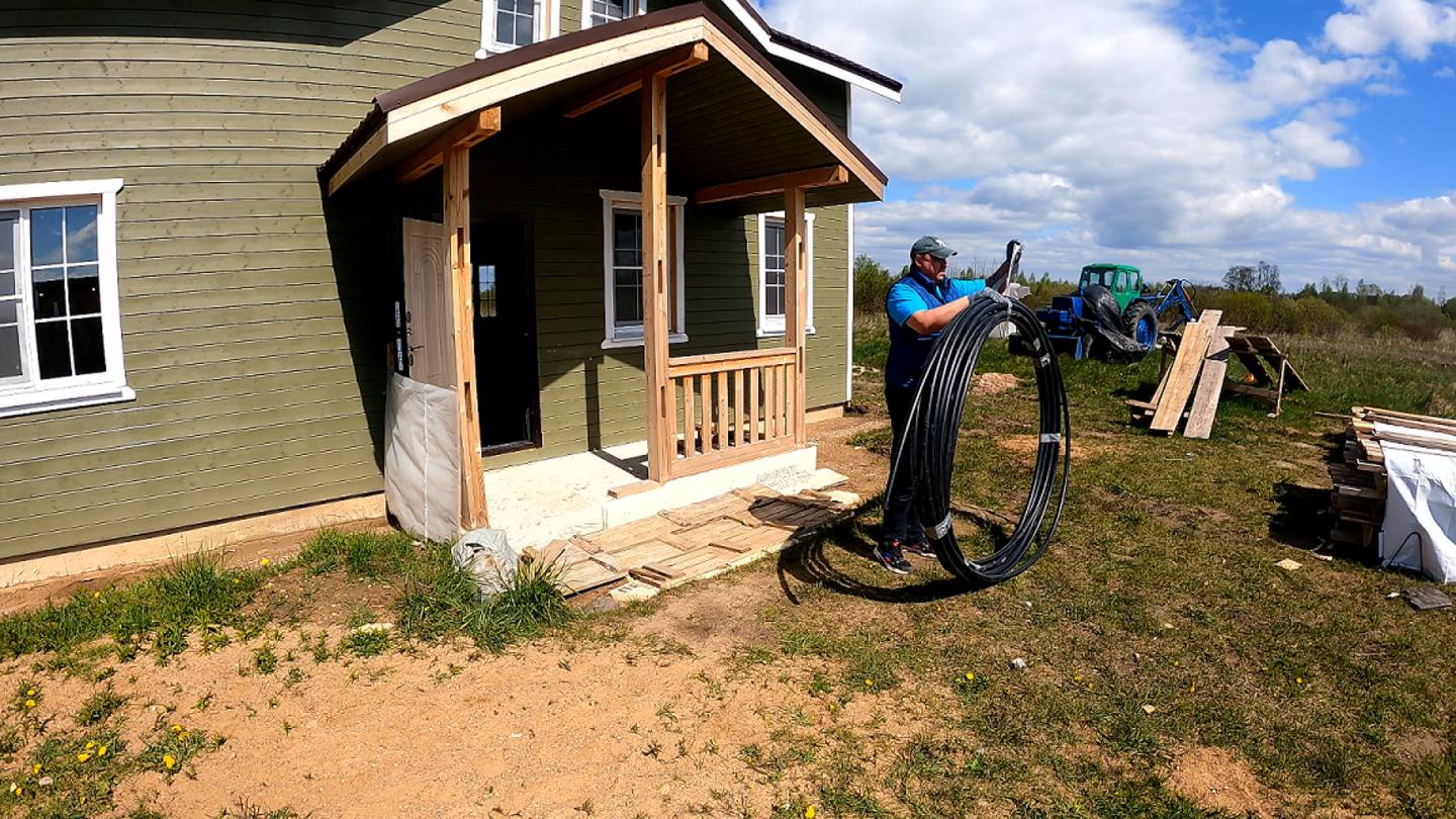 Утепление потолка ,первые травмы на стройке ,ремонт балкона по гарантии от строительной фирмы .....