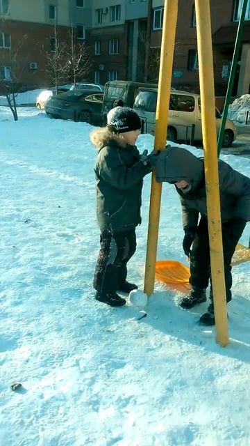 Школьники дрочат)