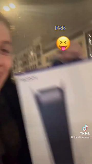 Купил PS5 в М.ВИДЕО PS5 Как я КУПИЛ PS5 в 2021-2022 году! смотреть онлайн