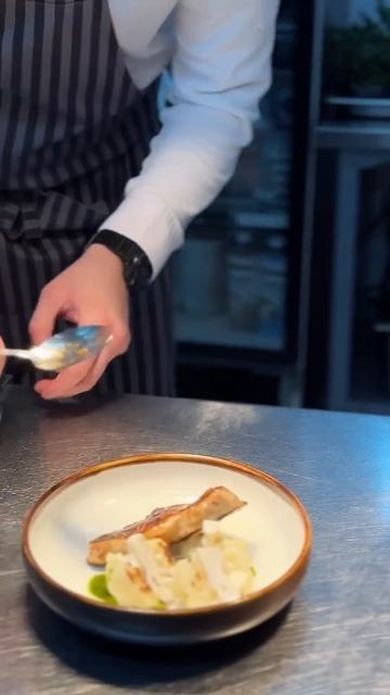 Филе индейки на гриле, со сливочным соусом со вкусом к? смотреть онлайн