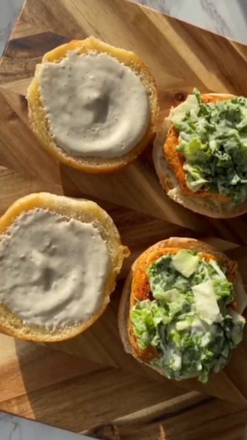 Цезарь - сэндвинч#сэндвич#салат#lunch#перекус#завтрак#уж? смотреть онлайн