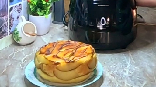 И торта не надо! Грушевый пирог - перевертыш буквально тает во рту! Готовим вкусно с RAWMID! смотреть онлайн