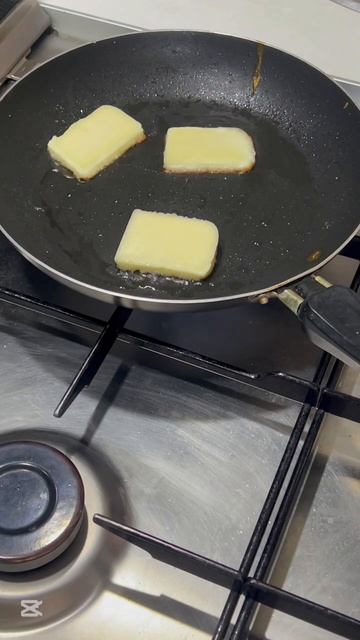 Жареный сыр на сковороде