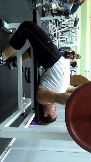 Легкая тренировка жима лежа 100 кг, собственный вес 90 кг смотреть онлайн