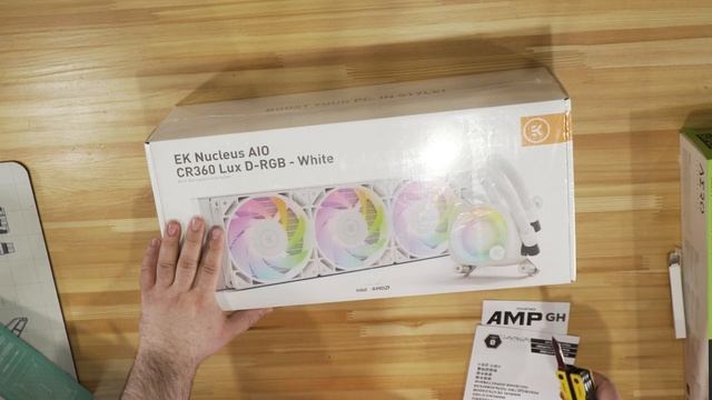 Белая Система охлаждения для процессора EKWB Nucleus CR360 LUX / смотреть онлайн