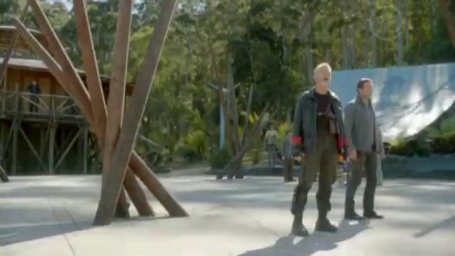 Промо-ролик от первого канала к эпизоду 1.05 «The Runaway» смотреть онлайн