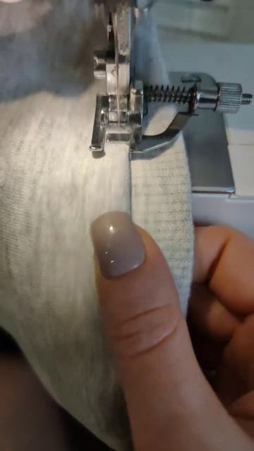 Способ использования лапки для потайной строчки. #Blindst смотреть онлайн