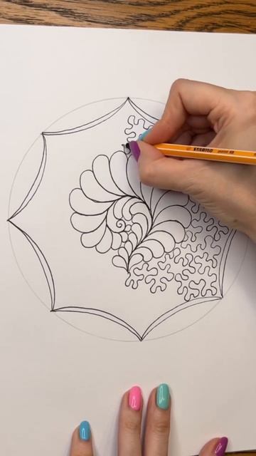 Когда нет под рукой швейной машины. Рисуем стёжку