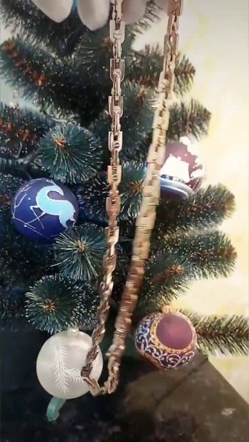 Цепь из красного и белого золота. Вес 130 грамм, длина 65 ? смотреть онлайн