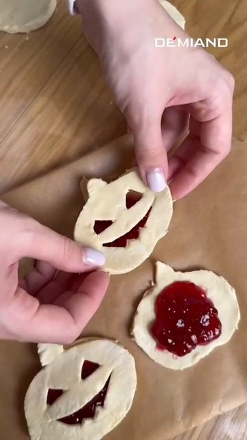 Слойки тыковки в аэрогриле Demiand 🎃 смотреть онлайн