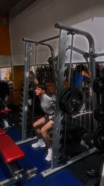 ПРИСЕД 100 КГ ДО И ПОСЛЕ(вес 65 кг) #sports #discipline #reels #recommended #m смотреть онлайн