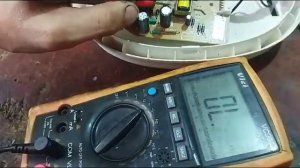 Мультиварка Redmond RMC-M60  не включается