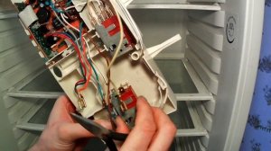 Замена термостата на холодильнике Electrolux