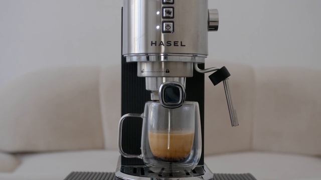 Видеоинструкция к рожковой кофеварке HASEL HCM-1101 espresso exper смотреть онлайн