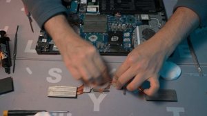 Чистка от пыли, замена термопасты на игровом ноутбуке