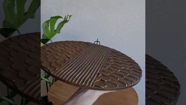 Настенный декор 35 см бронзового цвета с объёмным орна?