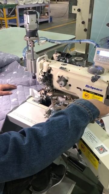 Ультразвуковая швейная машина для стеганого одеяла 300