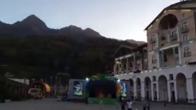 Красная поляна: Горки город 17.10.18 / Погода в Сочи смотреть онлайн