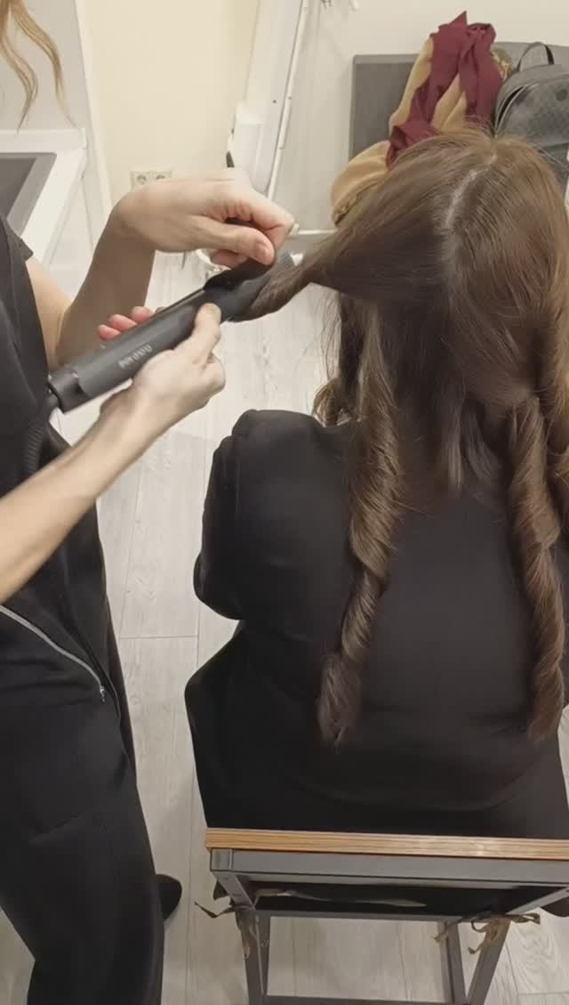 волны утюжком на длинные волосы за 3,5 минуты смотреть онлайн