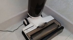 Зарядка и режим самоочистки пылесоса UURMI F22