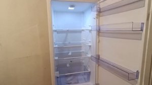 Распаковка — Холодильник с морозильником Beko RCSK310M20W