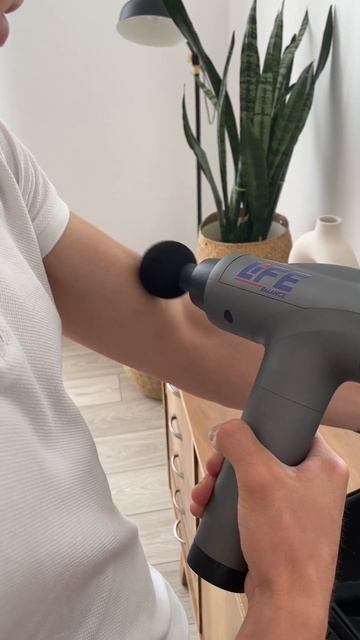 Обзор на вибрационный массажер LIFE BALANCE MASSAGE GUN BLACK смотреть онлайн