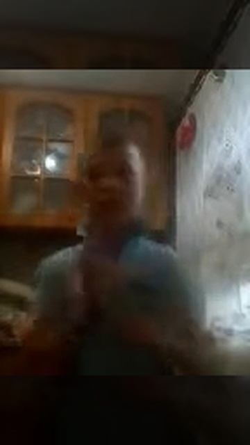 Случайно. Открыл. Микроволновку и. Вилка. Издала. Звук смотреть онлайн