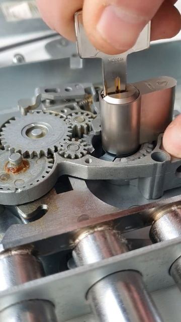 Самый тихий и долговечный замок. #заменазамка #входные