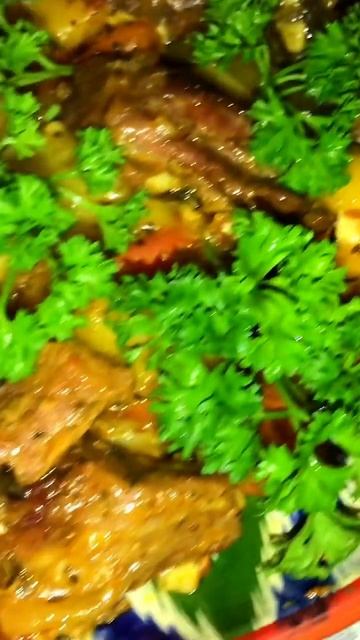 Мясо с овощами в духовке – нежное, сочное и безумно вк? смотреть онлайн